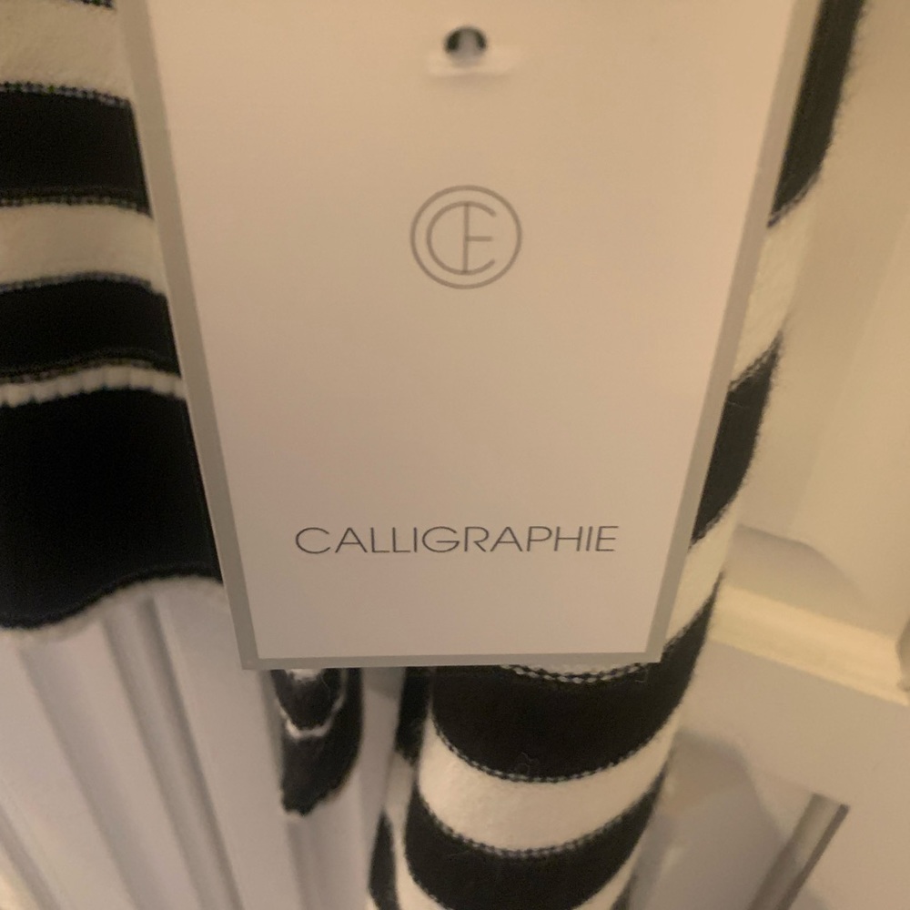 Calligraphie Sweater - Picture 3 of 3